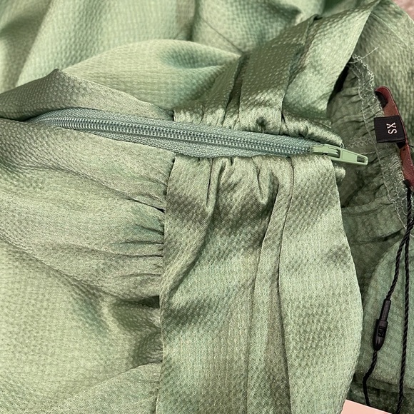 NEW Micas Heavy Satin Wide Leg Pants Sage size XS - Picture 5 of 7